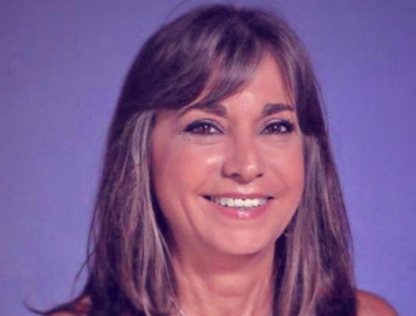 Con una trayectoria consolidada como traductora pública.